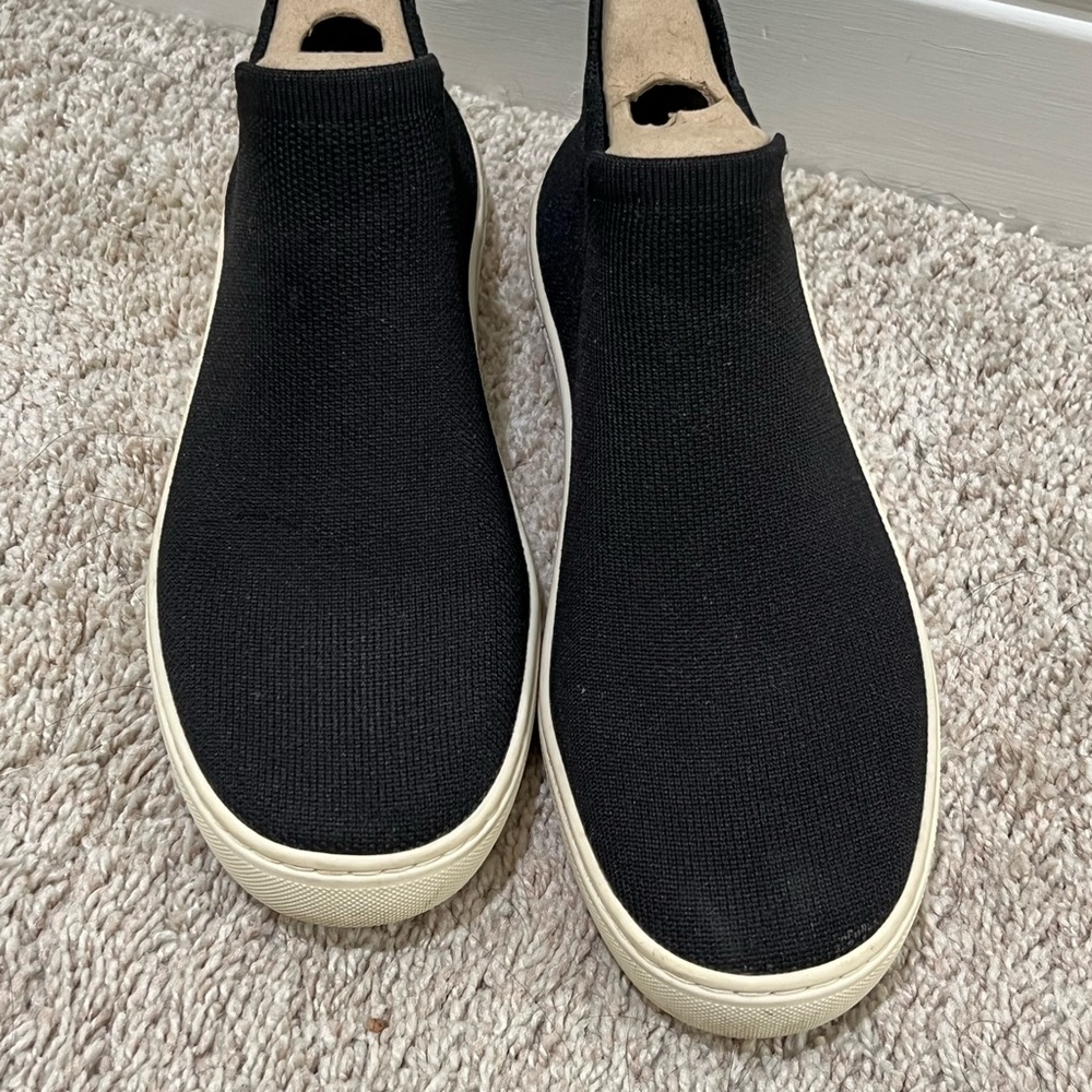 Rothy’s Black Chelsea Sneakers 7.5
